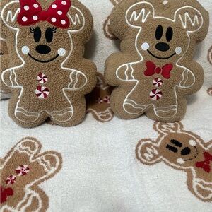 Gingerbread Mickey little lunch thingy Minnie holiday set